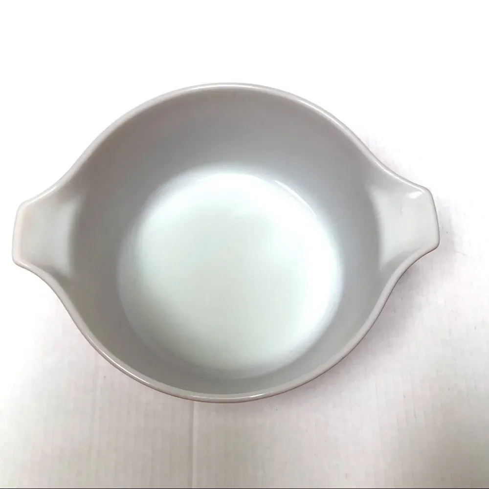 Vintage Pyrex rust Autumn Harvest 475-B 2.5 quart casserole dish with lid‎